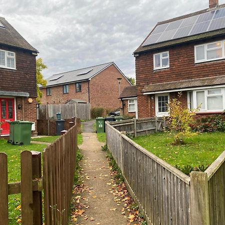 Cosy Apartment With Private Access And Kitchenette In Guildford (Adults Only) Worplesdon エクステリア 写真